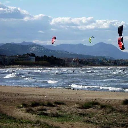 In The Caroline Nyaraló *